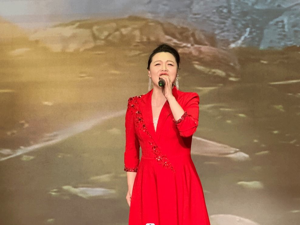 db旗舰声歌系教师赴衡水街关中学交流访问