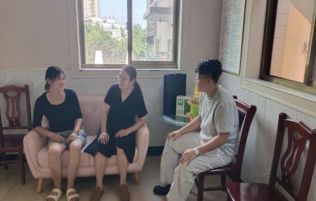 寻访五四先锋路，共筑家校育人桥|公司辅导员杨海莲开展五四  优秀员工家访活动